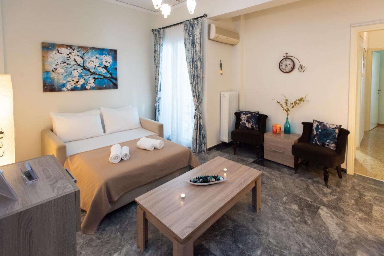 Apartment Blue Ark Athenian Nest